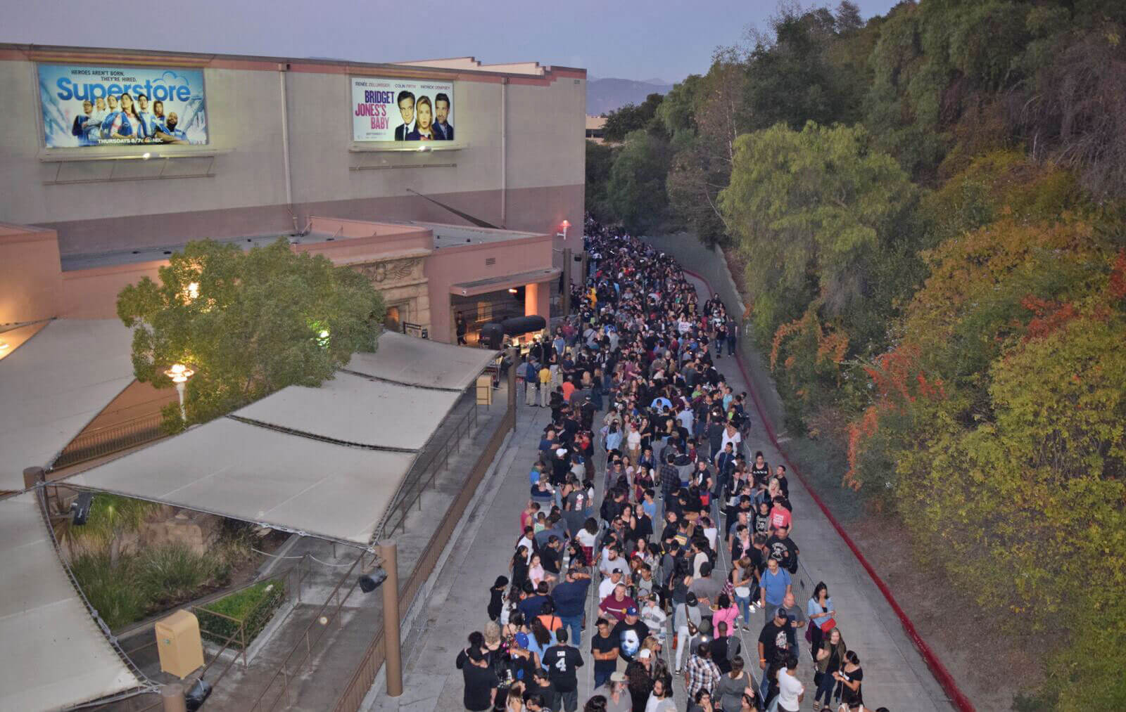 halloween horror nights hollywood survival guide 2017 - How Much Are The Halloween Horror Night Tickets halloween horror nights hollywood survival guide 2017 - How Much Are The Halloween Horror Night Tickets