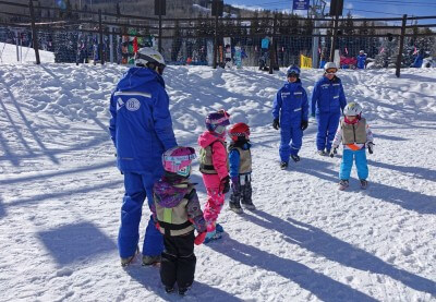Sanity-Saving Tips for an Amazing Family Ski Trip