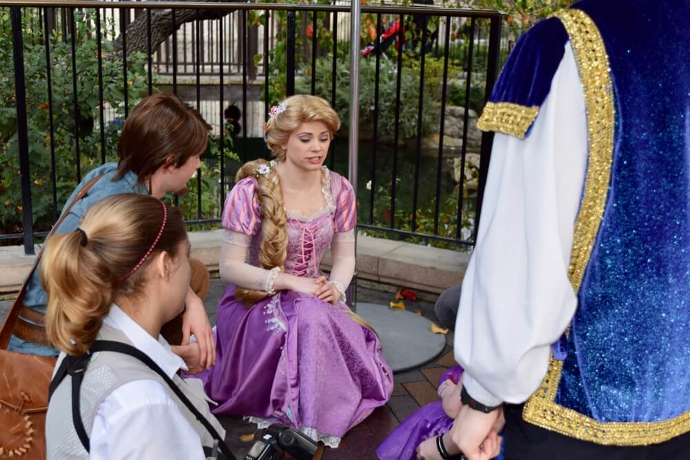 Tips For Meeting Princesses At Disneyland 