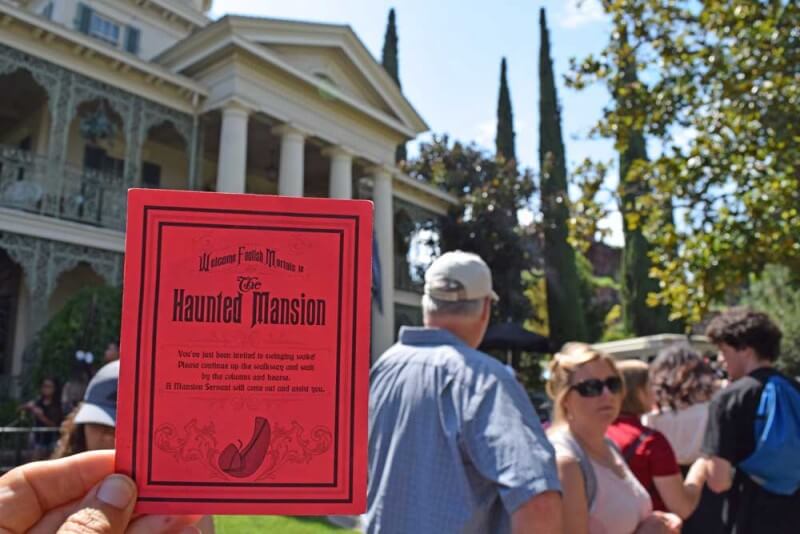 Tips for Using a Wheelchair at Disneyland