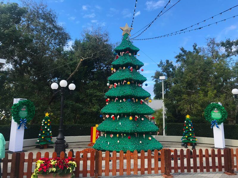 LEGOLAND Florida Christmas Bricktacular - Tree