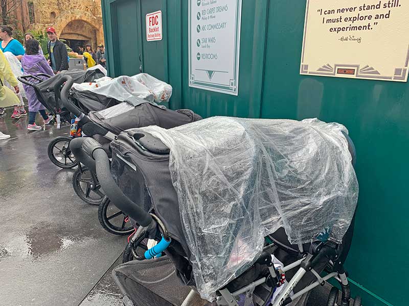 stroller in the rain