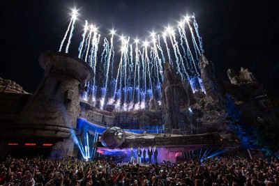 Star Wars: Galaxy's Edge at Disneyland Is Now Open!