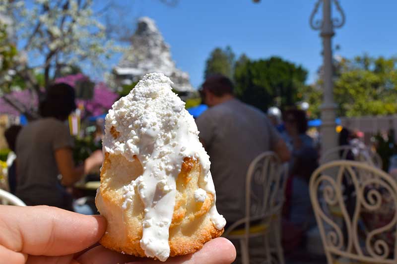 REVIEW: FOUR Filling (And Delicious) Disney World Treats for Only $6 (!!)