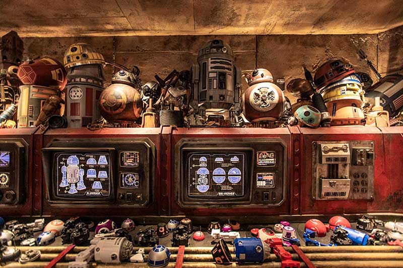 A Bounty of Theme Park Awards! Hagrid's, Galaxy's Edge and Porgs Among Recipients