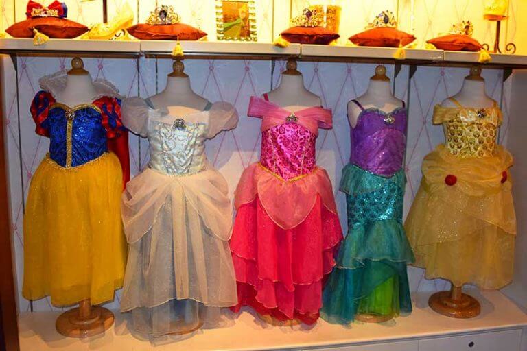 Getting the Royal Treatment at Bibbidi Bobbidi Boutique at Disneyland