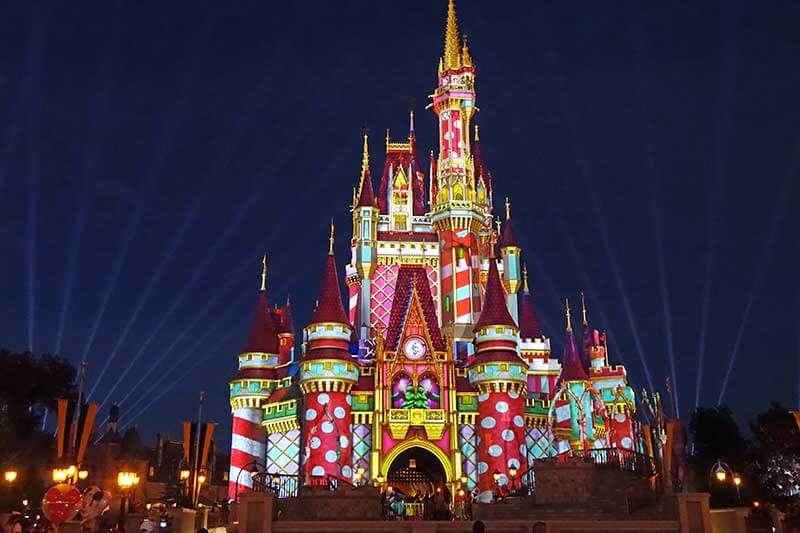 Guide to Disney World Christmas Events - Cinderella Castle Projection