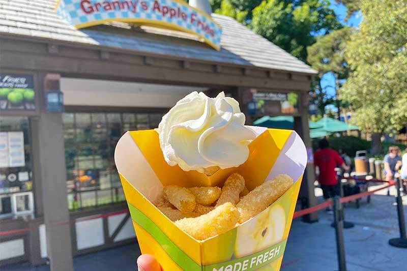 The Best Food at LEGOLAND California (Including Tasty Treats)