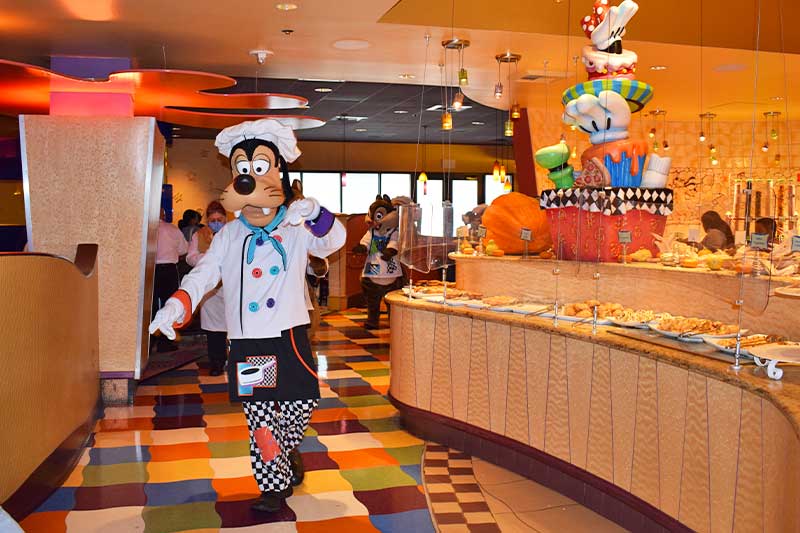 0921 Character Dining Goofys Kitchen Goofy In Kitchen 