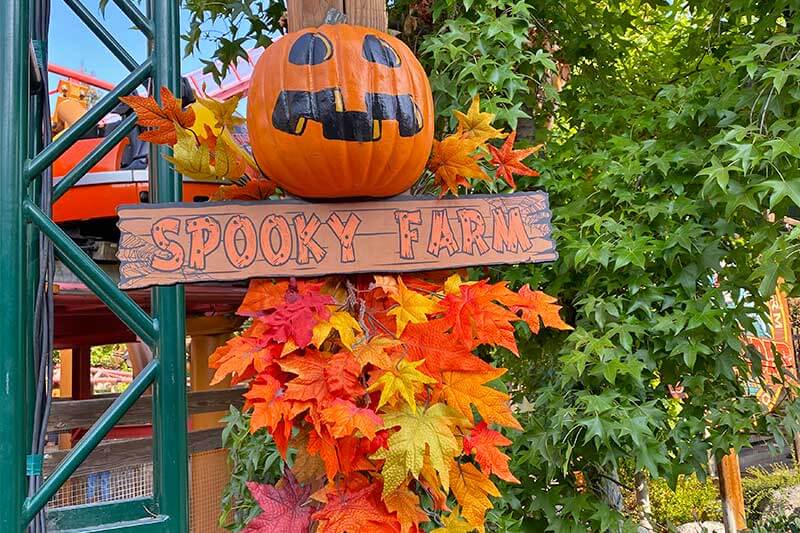 Our NotSoScary Family Guide to Knott’s Spooky Farm