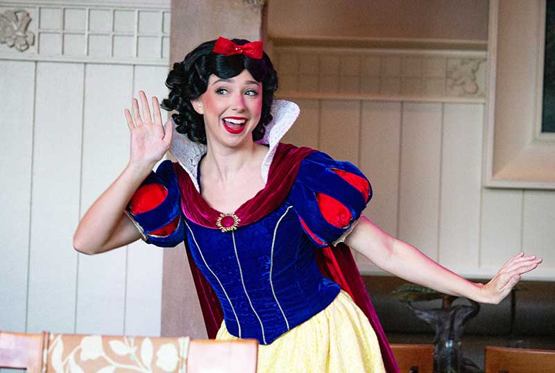 snow white at disney world 2022