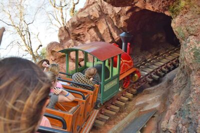 Top 10 Not-to-Miss Disneyland Rides
