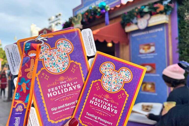 Our Guide to the Disneyland Christmas Food and Yummiest Holiday Treats