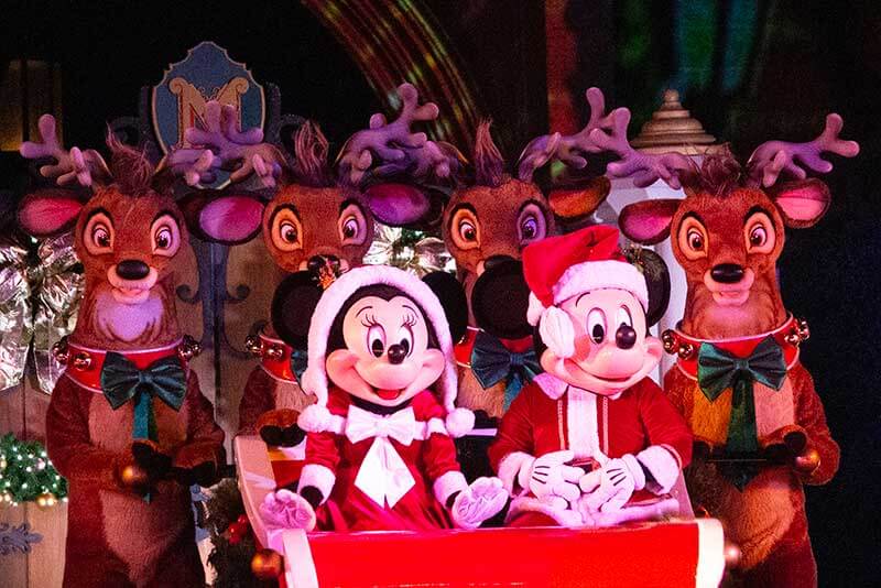 Our Favorite Reasons to Visit Disney World in Fall!