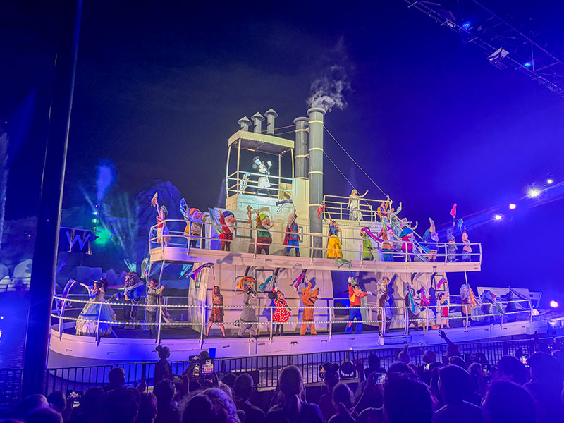 Our Frogtastic Guide To Fantasmic At Disney World Our Frogtastic Guide To Fantasmic At Disney World