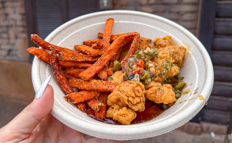 Magic Kingdom Quick Service Restaurants - Golden Outpost chicken
