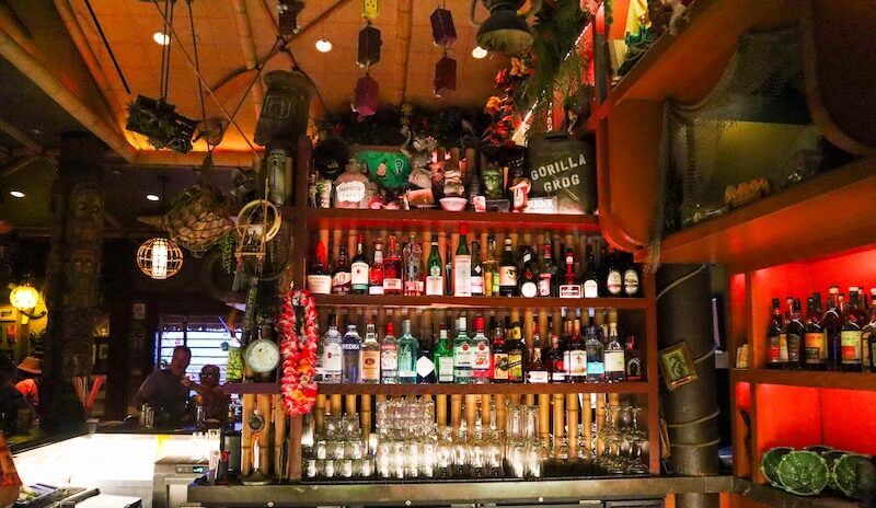 Disney World Lounges - Trader Sam's