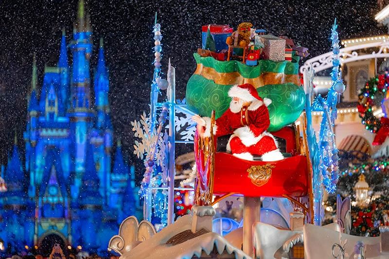 Weekly News Roundup- Santa Parade Float