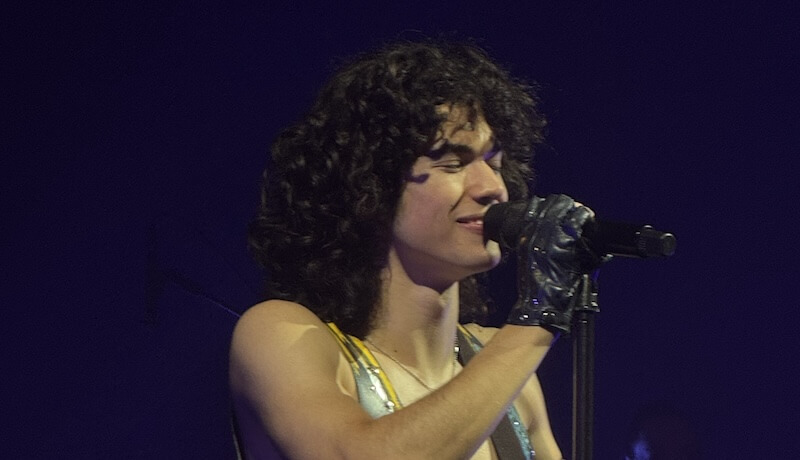 Conan Gray tour - Conan Gray performing