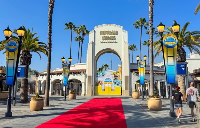 Mega Movie Summer - Universal Studios entrance in summer