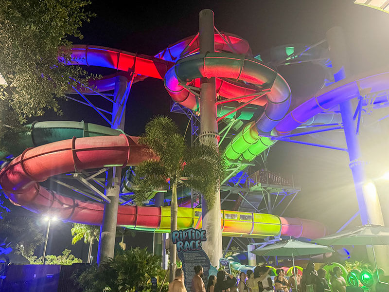 AquaGlow - Riptide Race