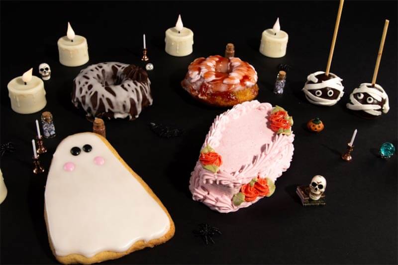 halloween food Disney World - Erin McKenna's Bakery Halloween treats