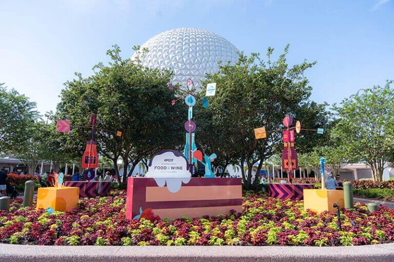 featured_attraction.name