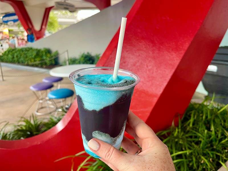 halloween food Disney World - Ghoulish Blue Raspberry Slushy