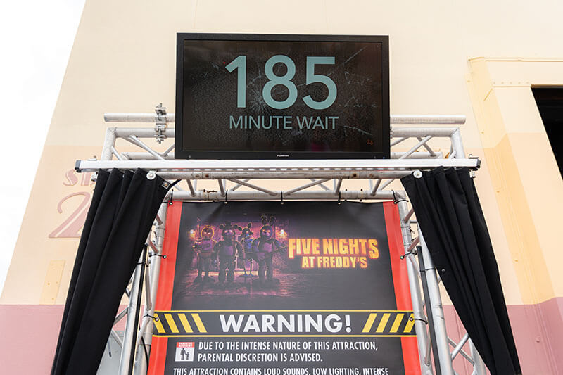 Five Nights at Freddy's wait time at Halloween Horror Nights Orlando