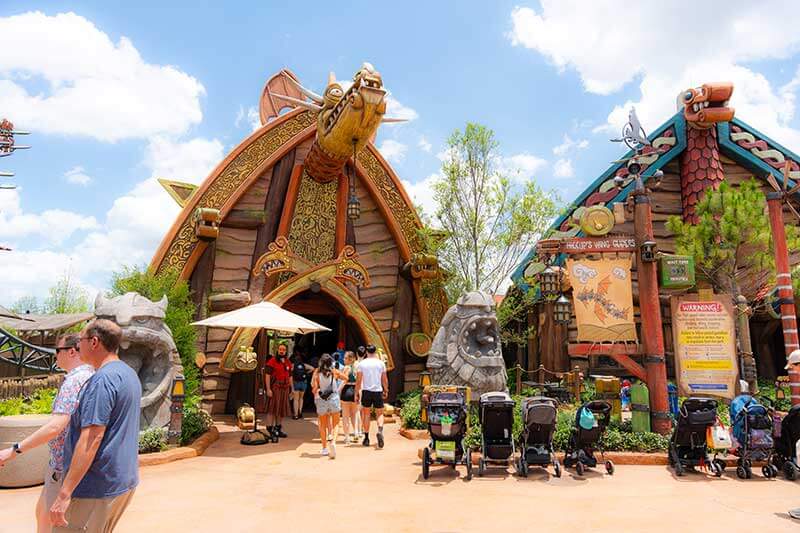 Hiccup's Wing Gliders - Entrance