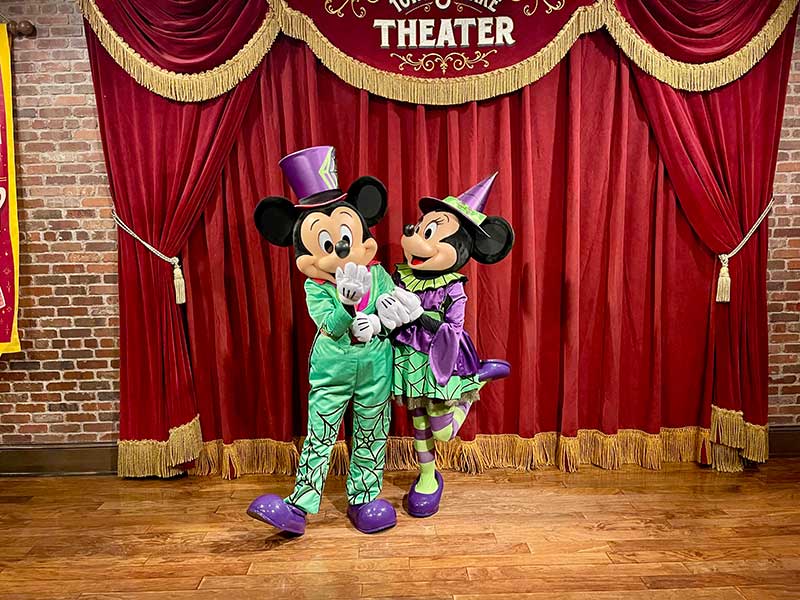 Mickey's Not-So-Scary Halloween Party Characters - Mickey & Minnie