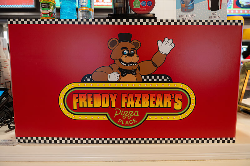 Halloween Horror Nights Orlando Food - Freddy Fazbear's Pizza