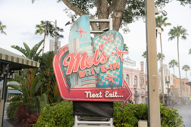 Halloween Horror Nights Orlando Food - Mel's Die-In