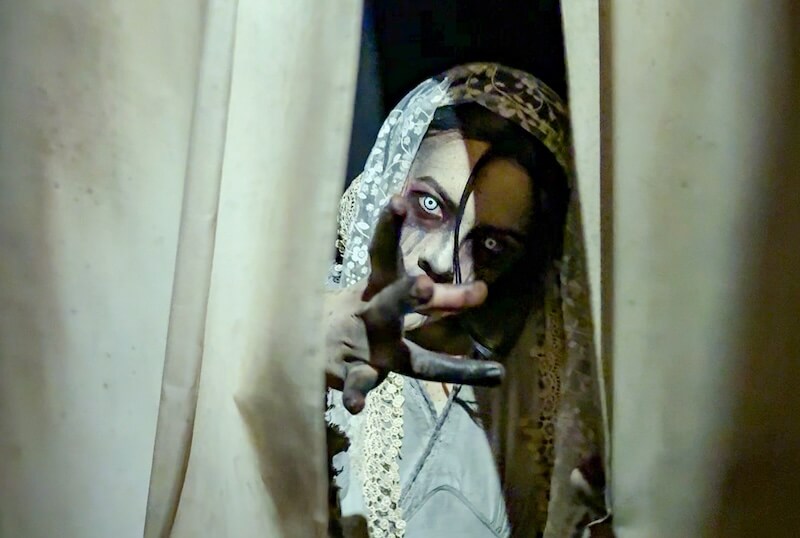 A First-Timer's Guide to Halloween Horror Nights Hollywood - Monstruos 3, La Llorona