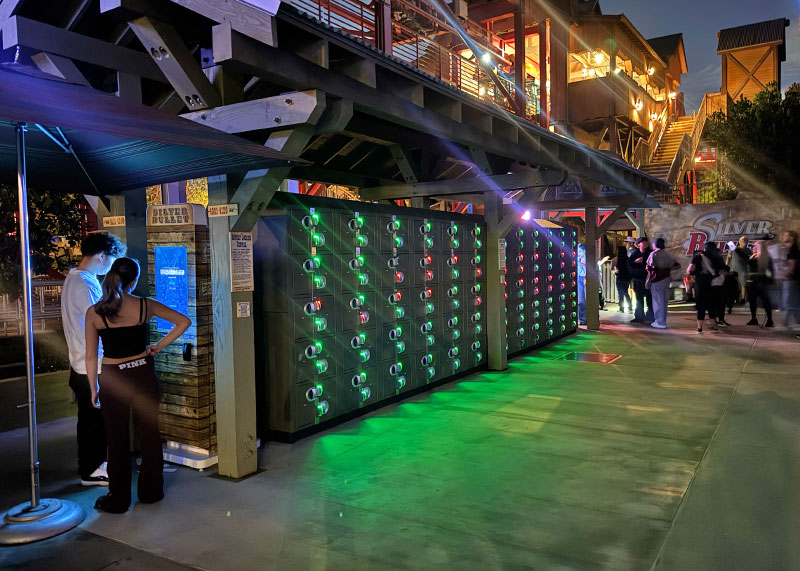 Your Ghoulish Guide to Knott’s Scary Farm - New lockers