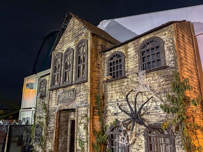 SeaWorld Orlando Howl-O-Scream - Widow's Nest