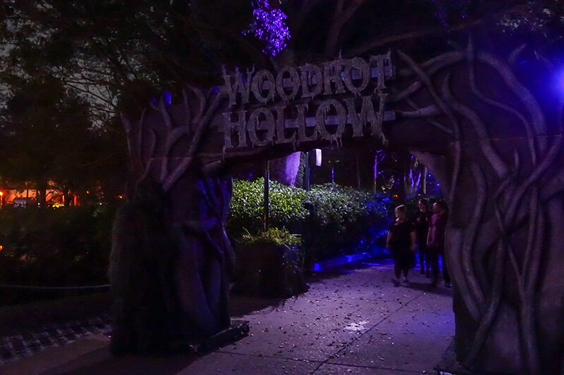SeaWorld Orlando Howl-O-Scream - Woodrot Hollow