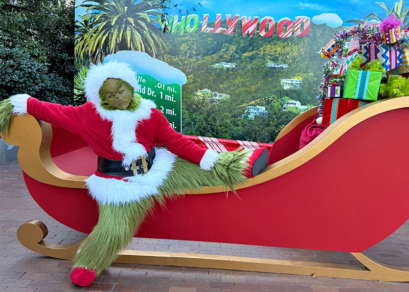 Where to Meet the Grinch at Universal Studios Hollywood - Grinch by Studio Tour exit