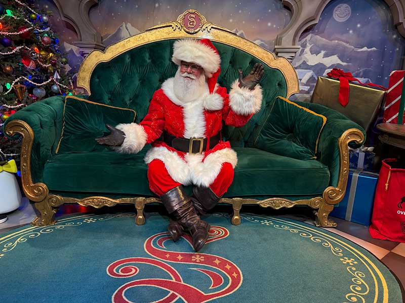 Disney World Christmas Events - Santa at Hollywood Studios