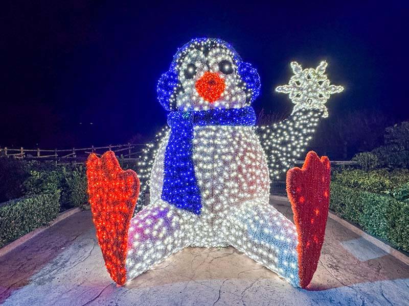 Busch Gardens Christmas Town - Penguin