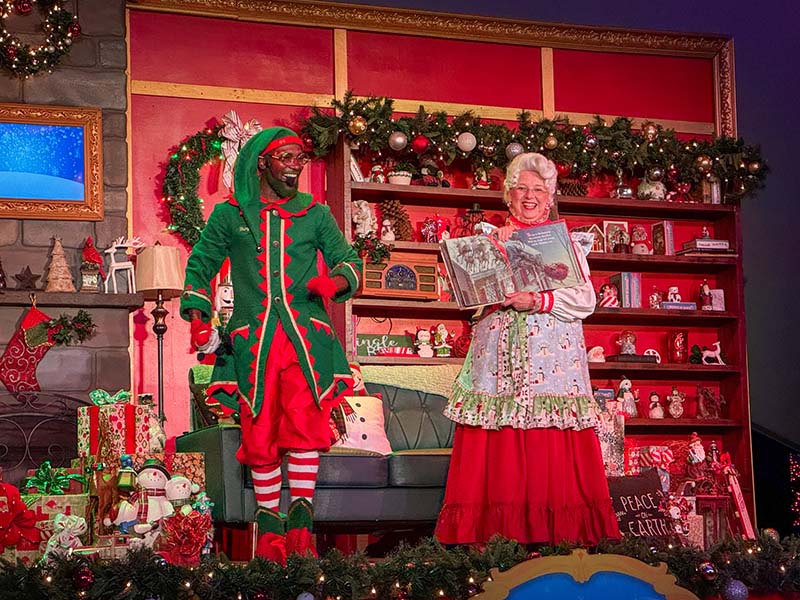 Busch Gardens Christmas Town - Storytime with Mrs. Claus