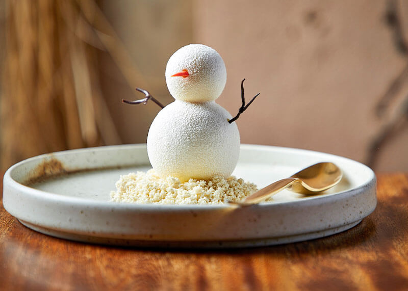 All the Holiday Dining Experiences at Disneyland Hotels & Downtown Disney - Snowman at Paseo