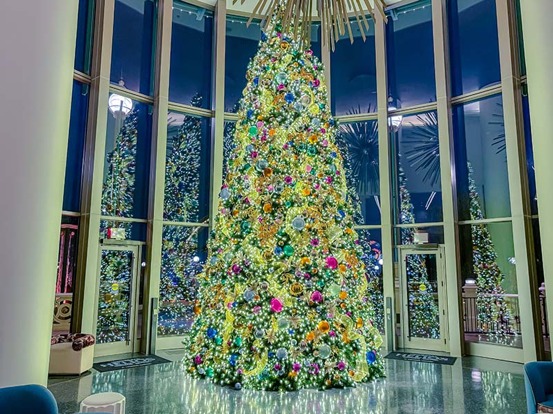 Universal Orlando Christmas - Helios Grand