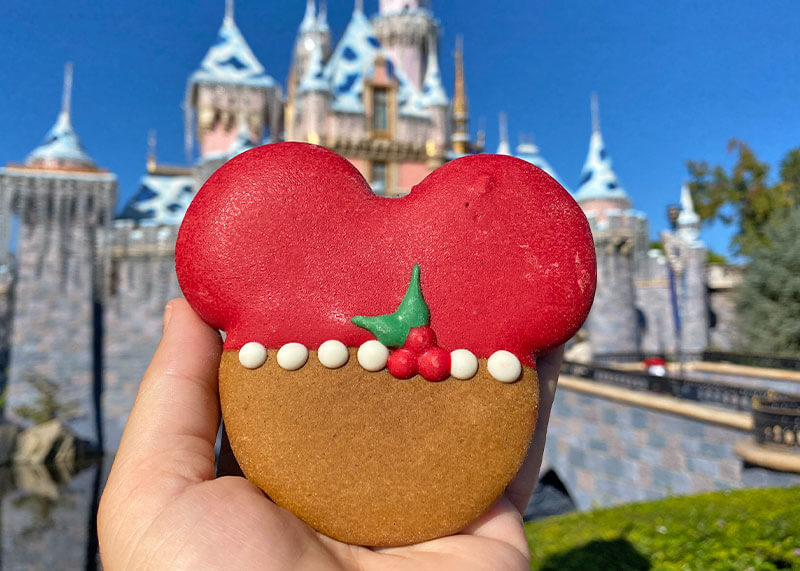 All the Holiday Sweet Treats & Foods at Disneyland Theme Parks - Giant gingerbread from candy shops