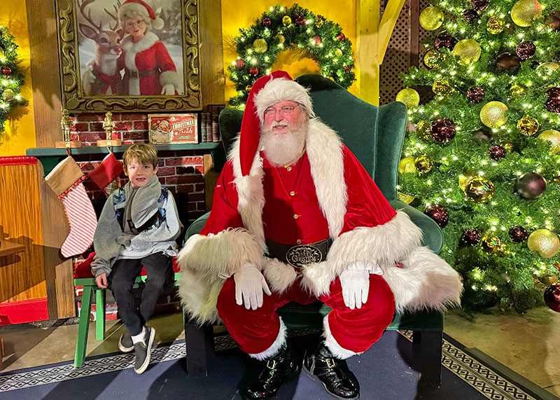 The Jolly Details of the SeaWorld San Diego Christmas Celebration - Santa and boy