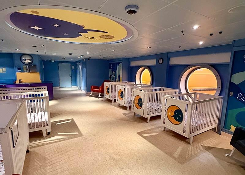 disney cruise with a baby - nap room with cribs