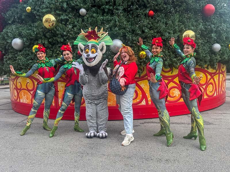 Universal Orlando Christmas - King Julien