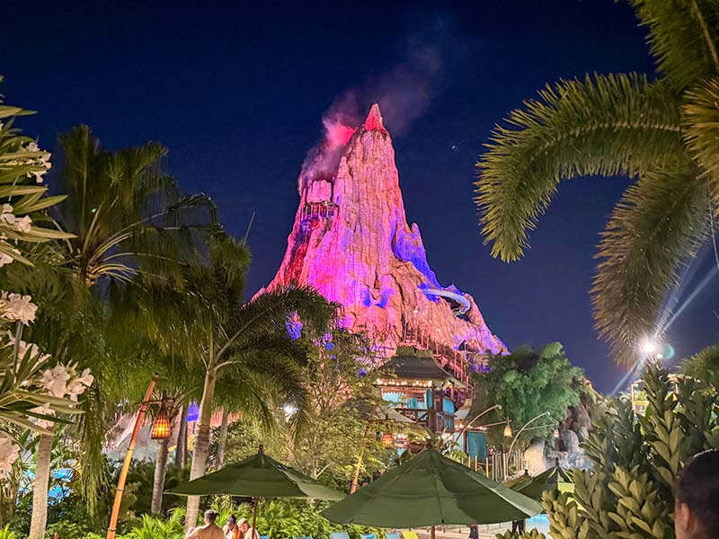 Romantic Universal Orlando - Volcano Bay