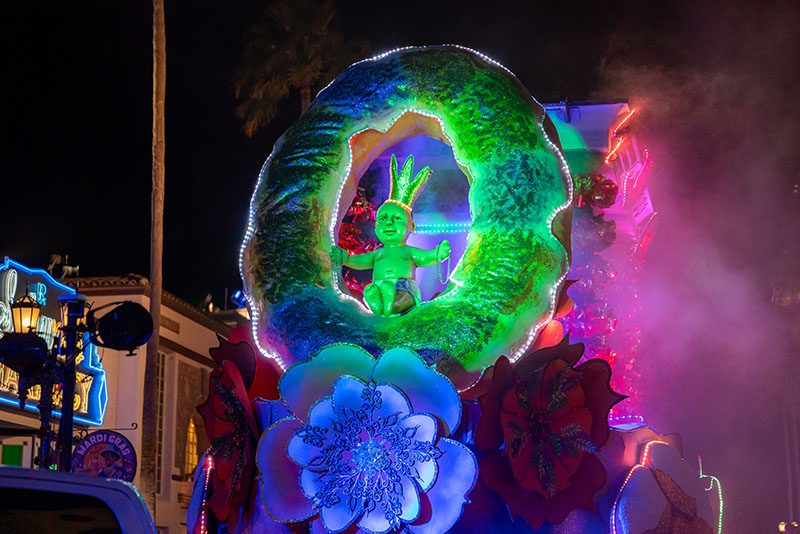 Mardi Gras at Universal - King Cake Baby Float
