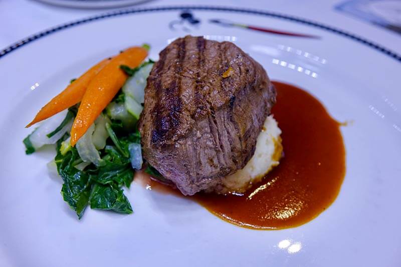 Disney Magic Restaurants - Filet from Animator's Palate